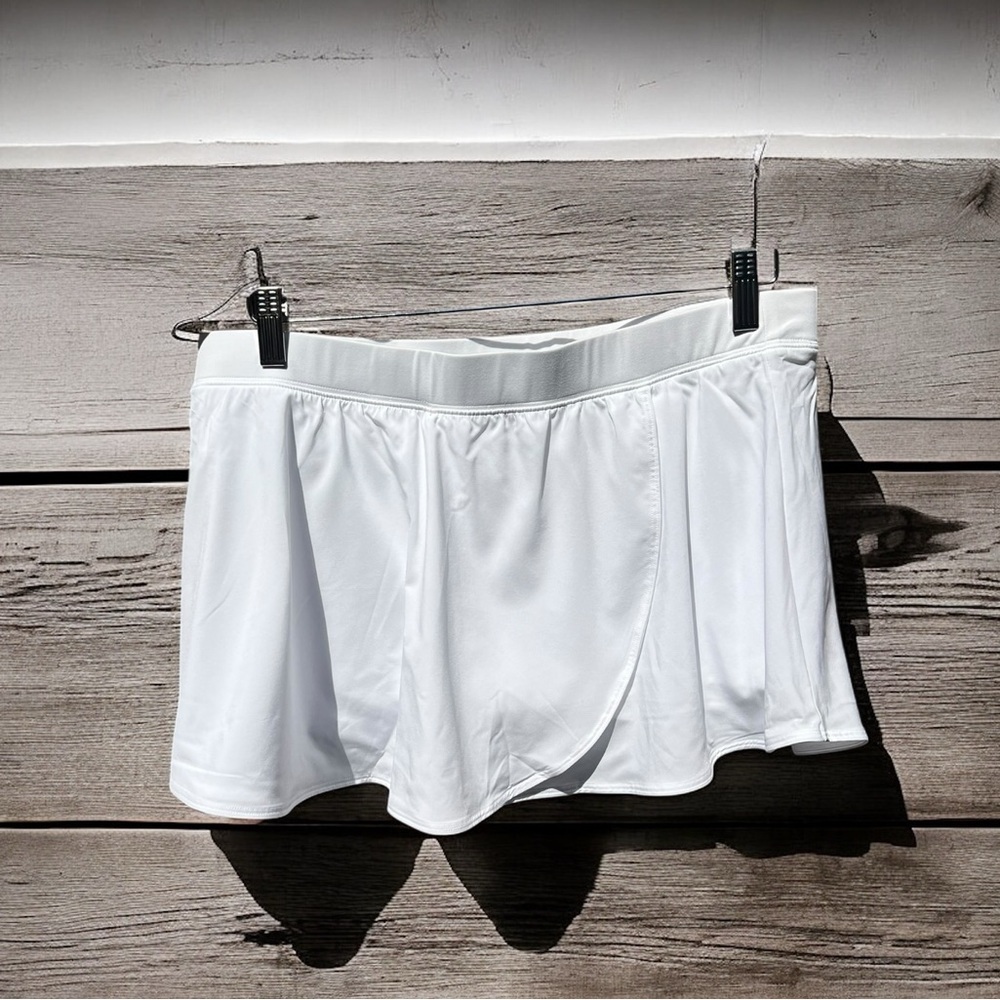 🌻NEW w/tags Hollister White Gilly Hicks Active Skortie Size Large